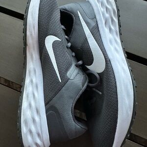 Nike Revolution 6 Next Nature Running Shoes, Men’s size 11